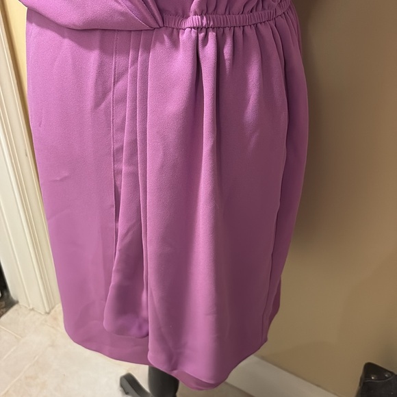 💜Trina Turk Cross front drape detail elastic waist Flutter Sleeves dress - Picture 6 of 9